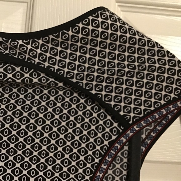 Eye Catching Max Studio - Picture 2 of 6